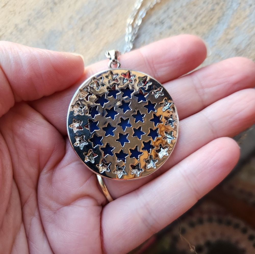 Necklace - Picture 2 of 5